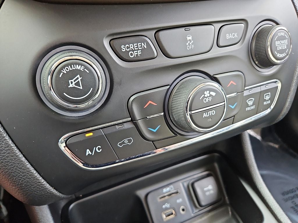 2017 Jeep Cherokee Limited FWD