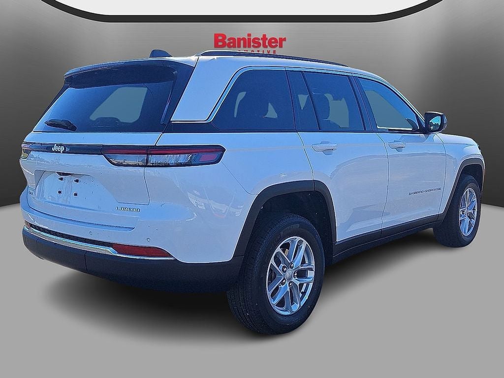 2025 Jeep Grand Cherokee GRAND CHEROKEE LAREDO X 4X4