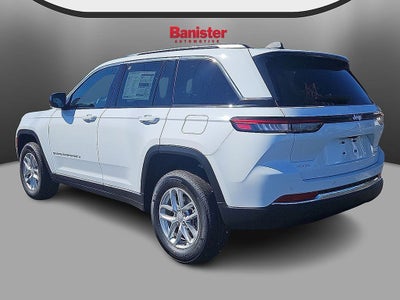 2025 Jeep Grand Cherokee GRAND CHEROKEE LAREDO X 4X4