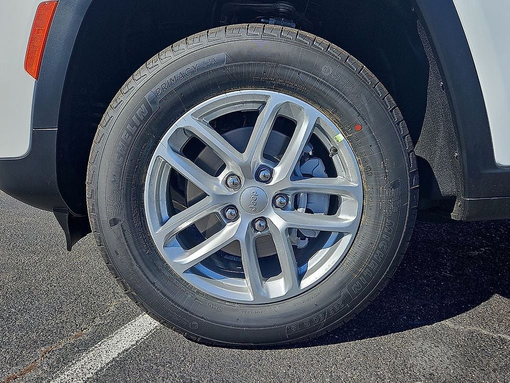 2025 Jeep Grand Cherokee GRAND CHEROKEE LAREDO X 4X4