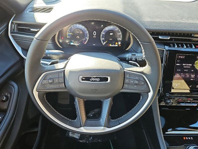 2025 Jeep Grand Cherokee GRAND CHEROKEE LAREDO X 4X4