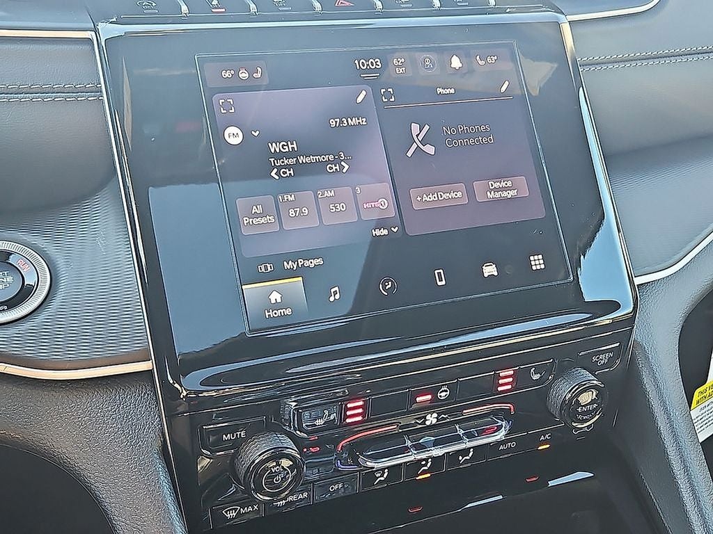 2025 Jeep Grand Cherokee GRAND CHEROKEE LAREDO X 4X4