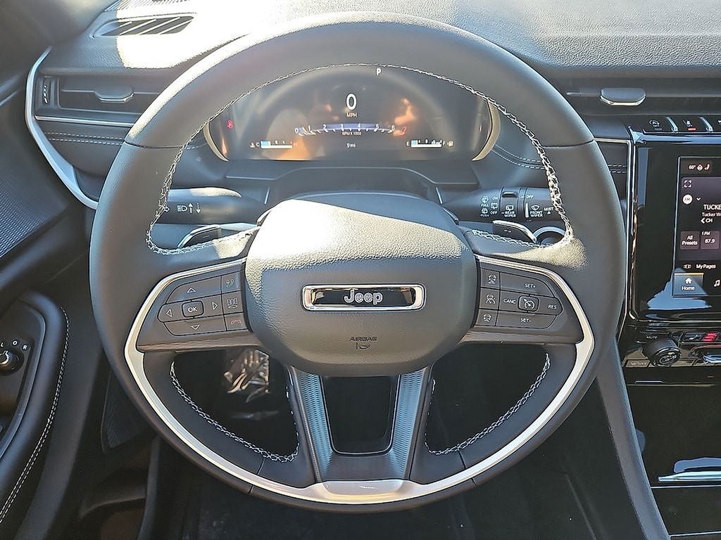 2025 Jeep Grand Cherokee GRAND CHEROKEE LAREDO X 4X4