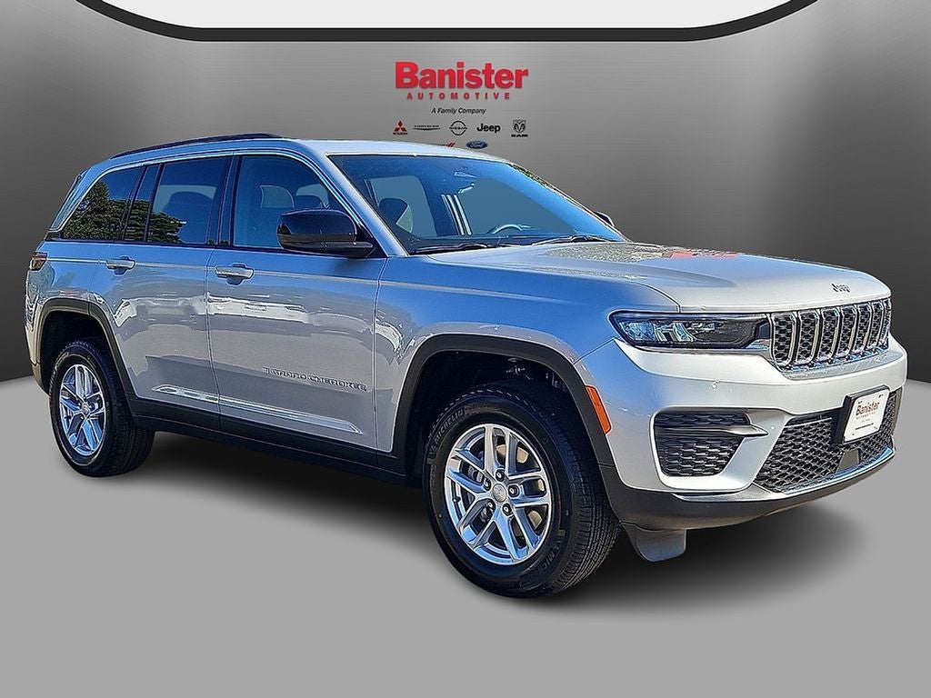 2025 Jeep Grand Cherokee GRAND CHEROKEE LAREDO X 4X4