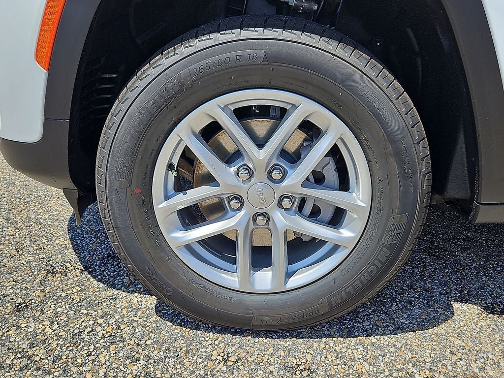 2026 Jeep Grand Cherokee GRAND CHEROKEE LAREDO 4X4