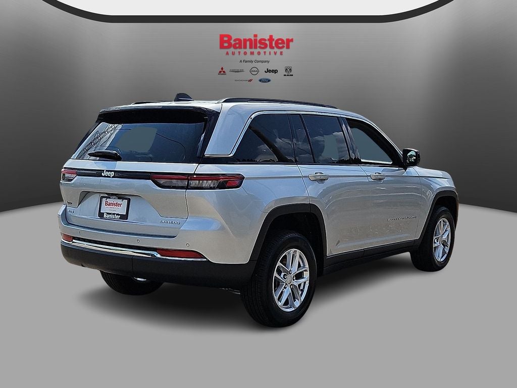 2026 Jeep Grand Cherokee GRAND CHEROKEE LAREDO 4X4