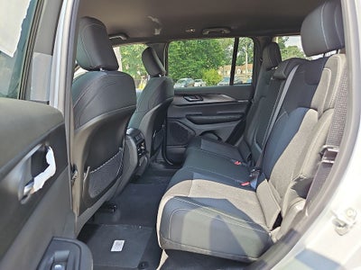 2026 Jeep Grand Cherokee GRAND CHEROKEE LAREDO 4X4