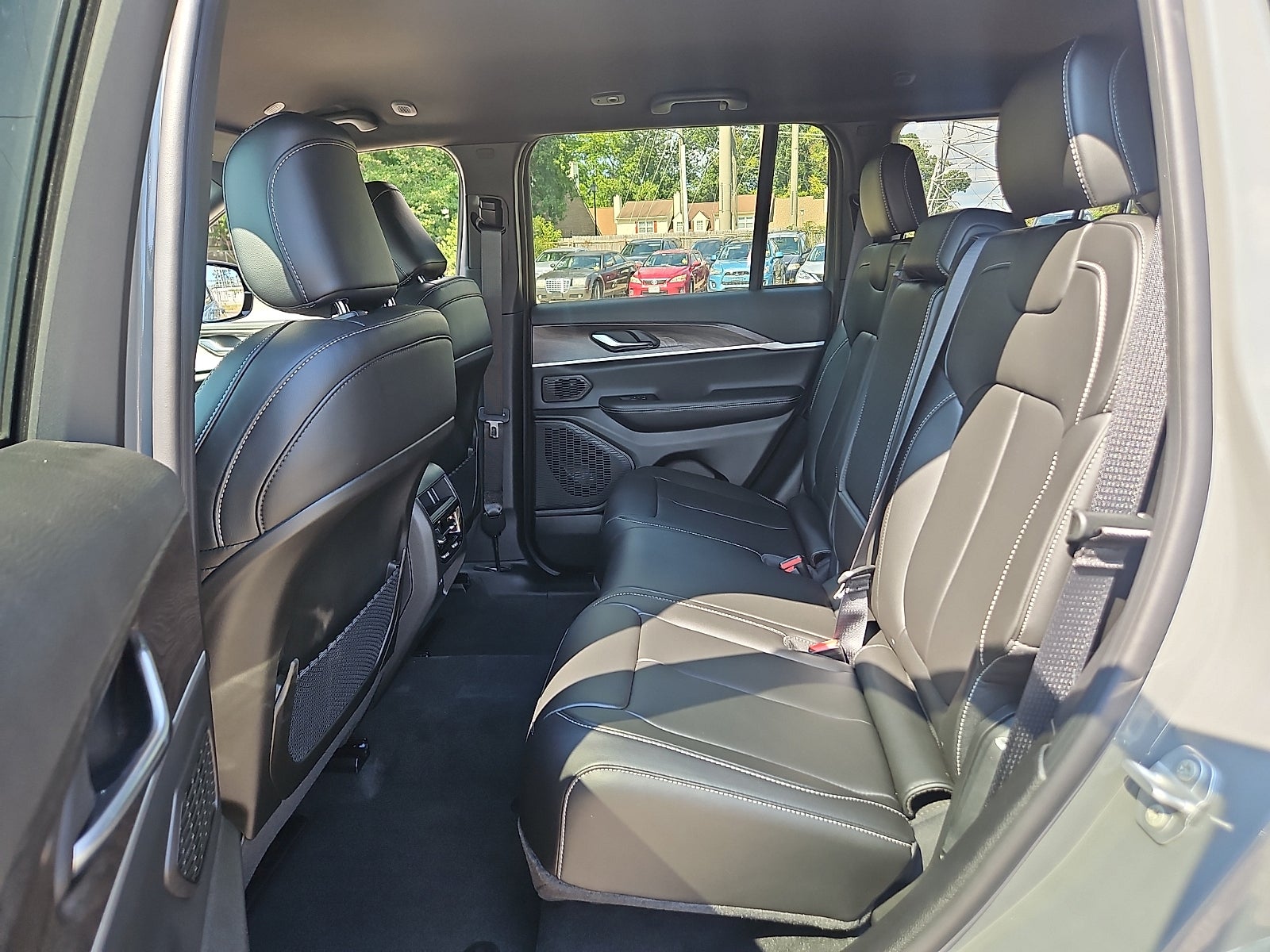 2027 Jeep Grand Cherokee GRAND CHEROKEE LIMITED 4X4