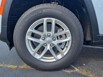 2025 Jeep Grand Cherokee GRAND CHEROKEE L LAREDO X 4X2