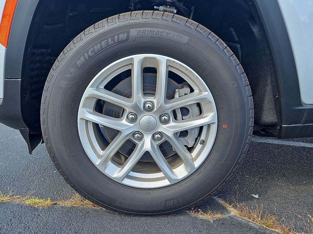 2025 Jeep Grand Cherokee GRAND CHEROKEE L LAREDO X 4X2