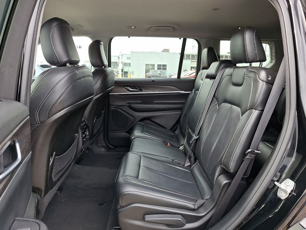 2023 Jeep Grand Cherokee L Limited 4x2