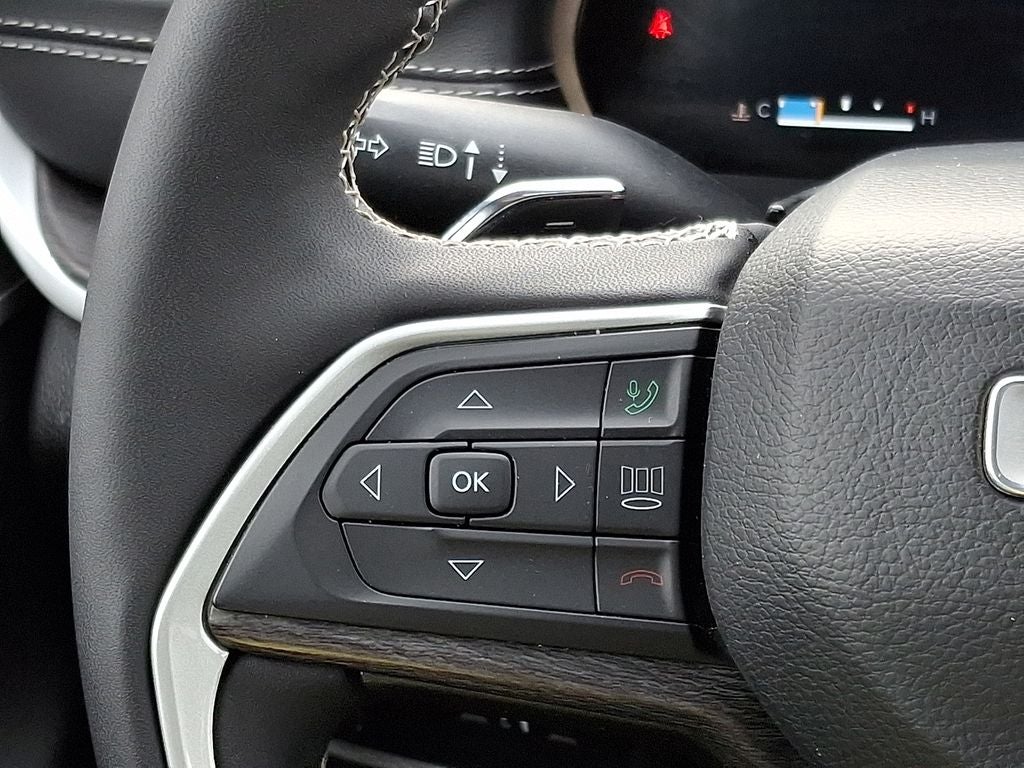 2023 Jeep Grand Cherokee L Limited 4x2