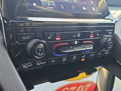 2023 Jeep Grand Cherokee L Laredo 4x4