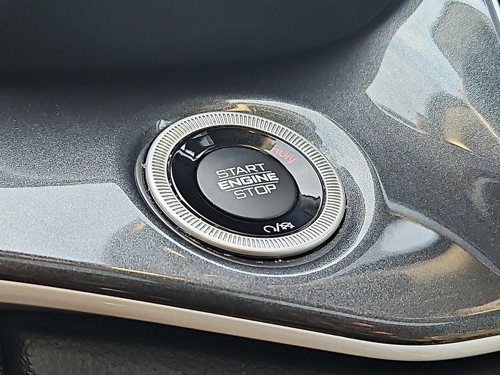 2023 Jeep Grand Cherokee L Laredo 4x4