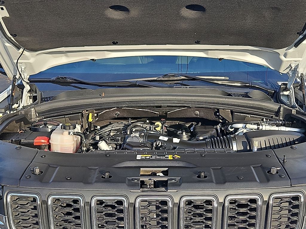 2023 Jeep Grand Cherokee L Laredo 4x4