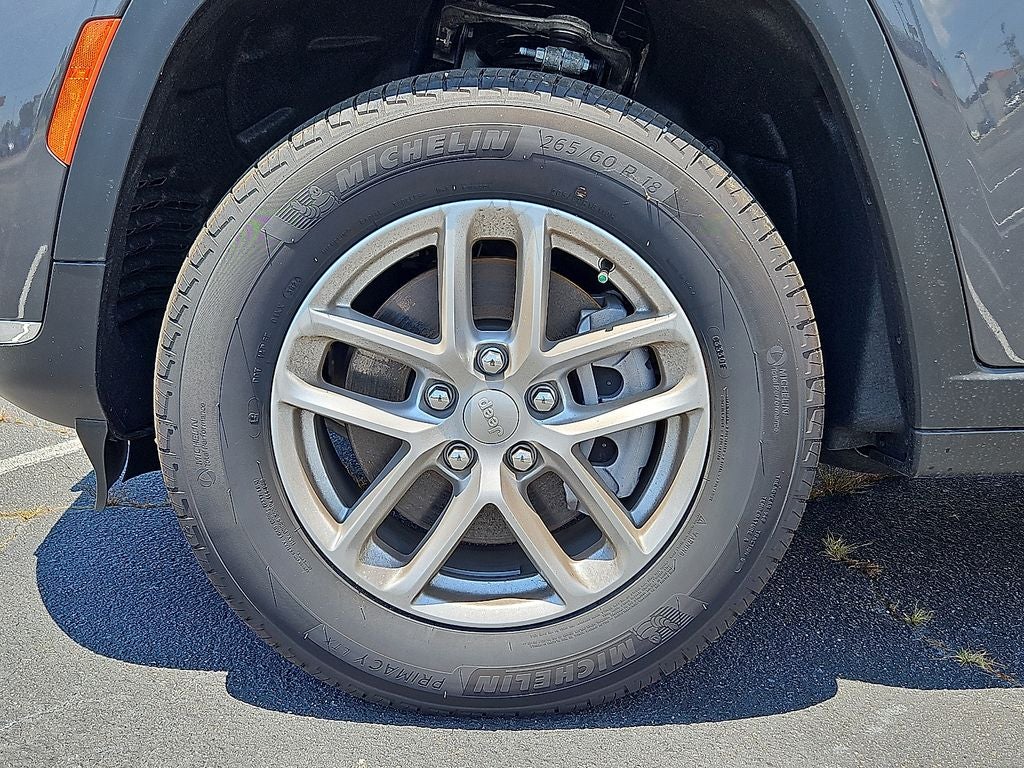 2025 Jeep Grand Cherokee GRAND CHEROKEE L LAREDO X 4X4