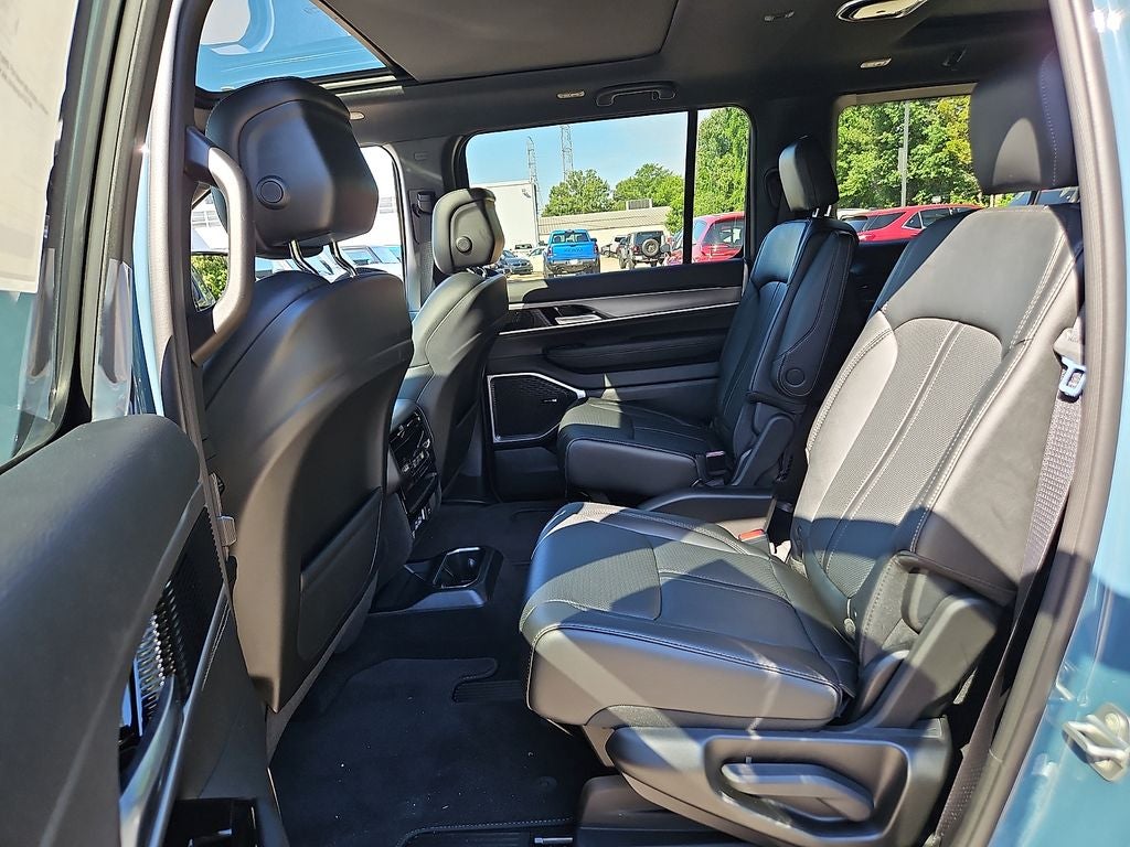2026 Jeep Grand Wagoneer GRAND WAGONEER UPLAND 4X4