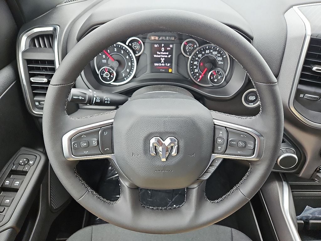 2025 RAM Ram 1500 RAM 1500 BIG HORN QUAD CAB 4X4 6'4' BOX