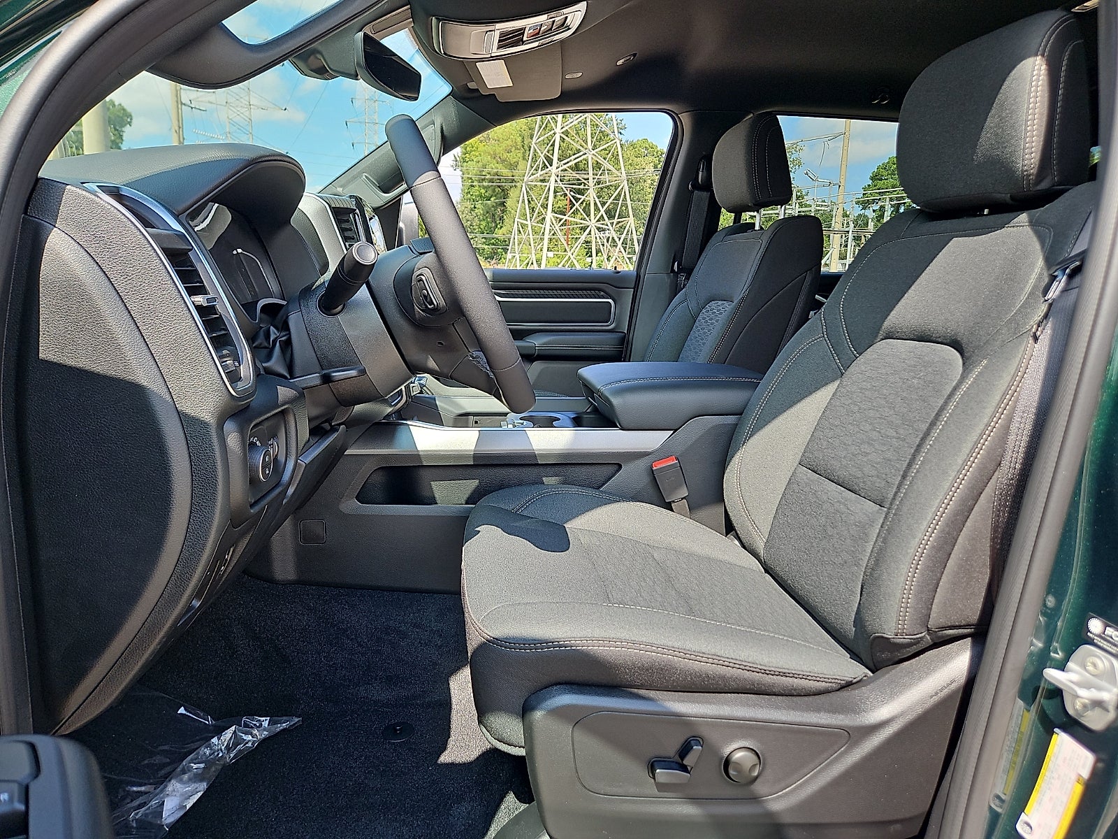 2027 RAM Ram 1500 RAM 1500 BIG HORN CREW CAB 4X4 5'7' BOX