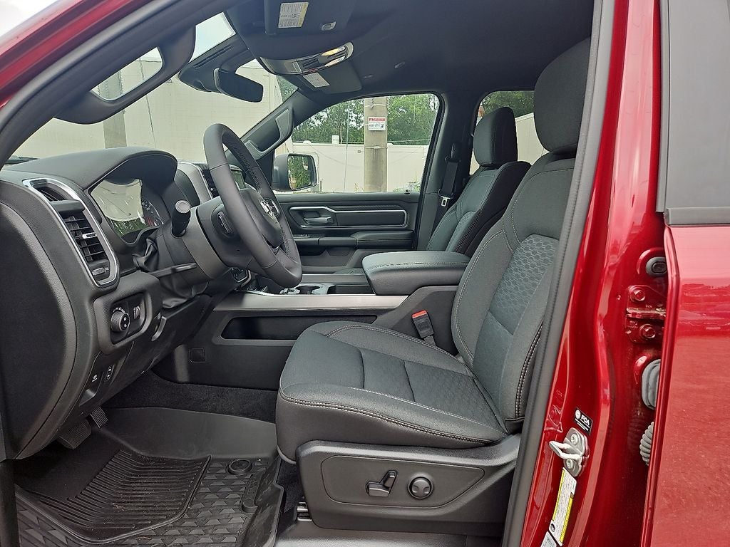 2025 RAM Ram 1500 RAM 1500 BIG HORN CREW CAB 4X4 5'7' BOX