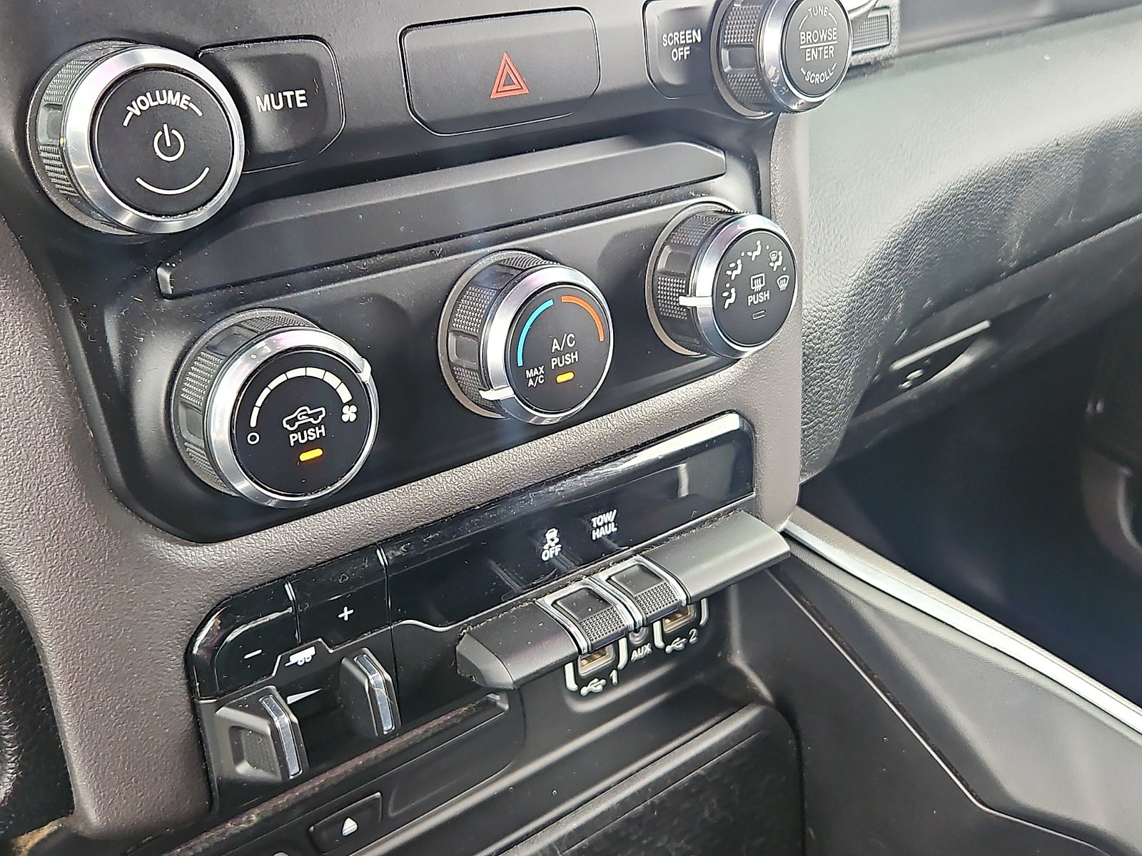 2019 RAM 1500 Big Horn/Lone Star Crew Cab 4x4 5'7' Box