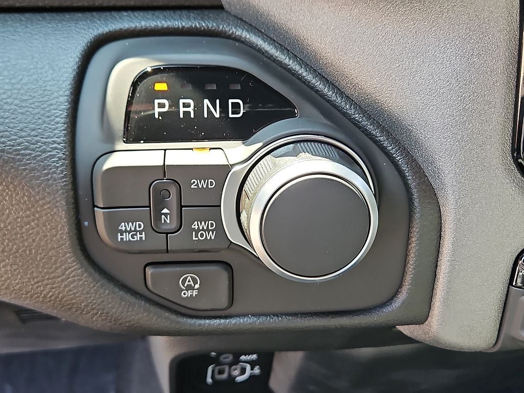 2026 RAM 1500 RAM 1500 EXPRESS CREW CAB 4X4 5'7' BOX