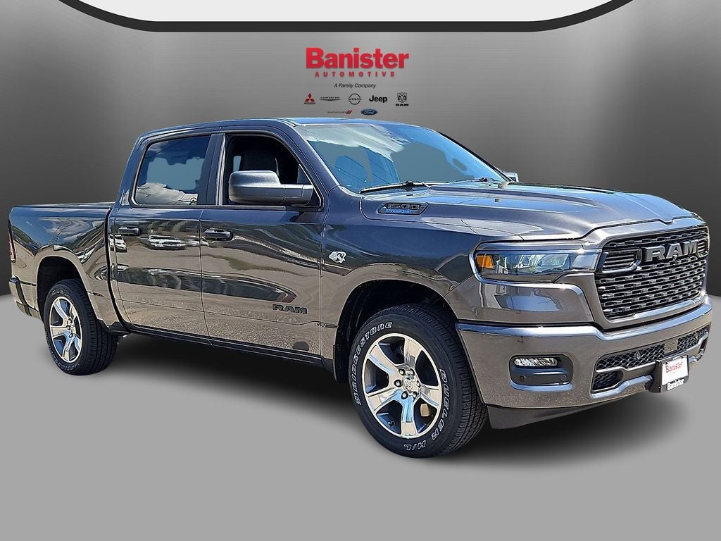 2026 RAM 1500 RAM 1500 EXPRESS CREW CAB 4X4 5'7' BOX