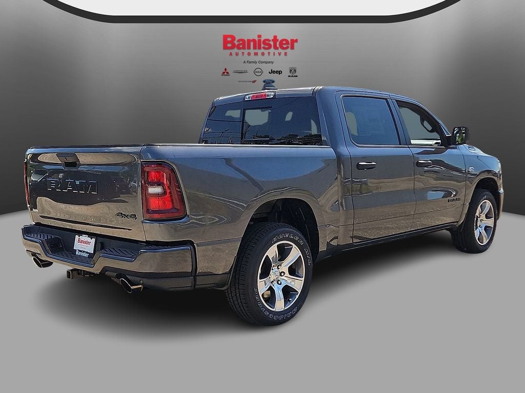 2026 RAM 1500 RAM 1500 EXPRESS CREW CAB 4X4 5'7' BOX