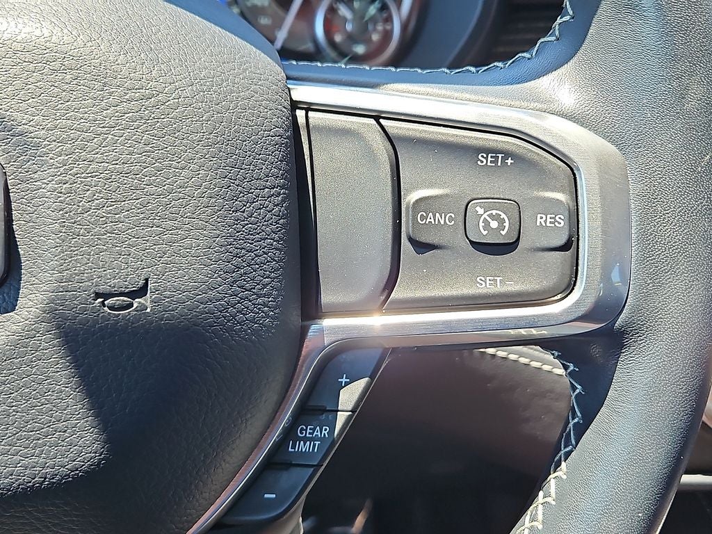 2022 RAM 1500 Limited Crew Cab 4x4 5'7' Box