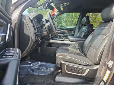 2020 RAM 1500 Laramie Crew Cab 4x4 5'7' Box