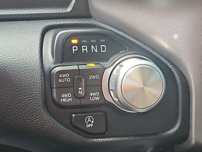 2020 RAM 1500 Laramie Crew Cab 4x4 5'7' Box