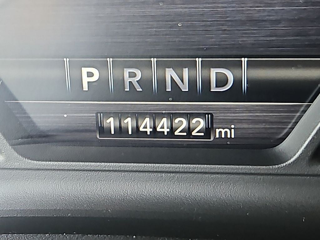 2020 RAM 1500 Laramie Crew Cab 4x4 5'7' Box