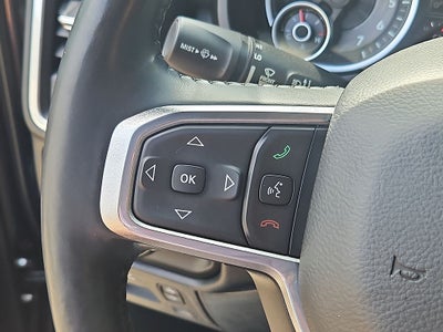 2020 RAM 1500 Laramie Crew Cab 4x4 5'7' Box