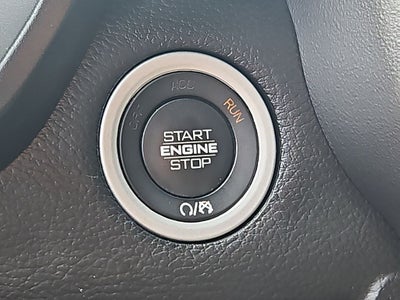 2020 RAM 1500 Laramie Crew Cab 4x4 5'7' Box