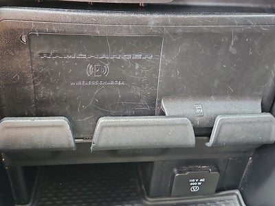 2020 RAM 1500 Laramie Crew Cab 4x4 5'7' Box