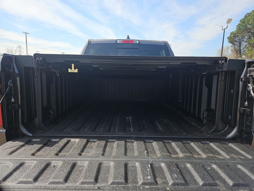 2020 RAM 1500 Laramie Crew Cab 4x4 5'7' Box