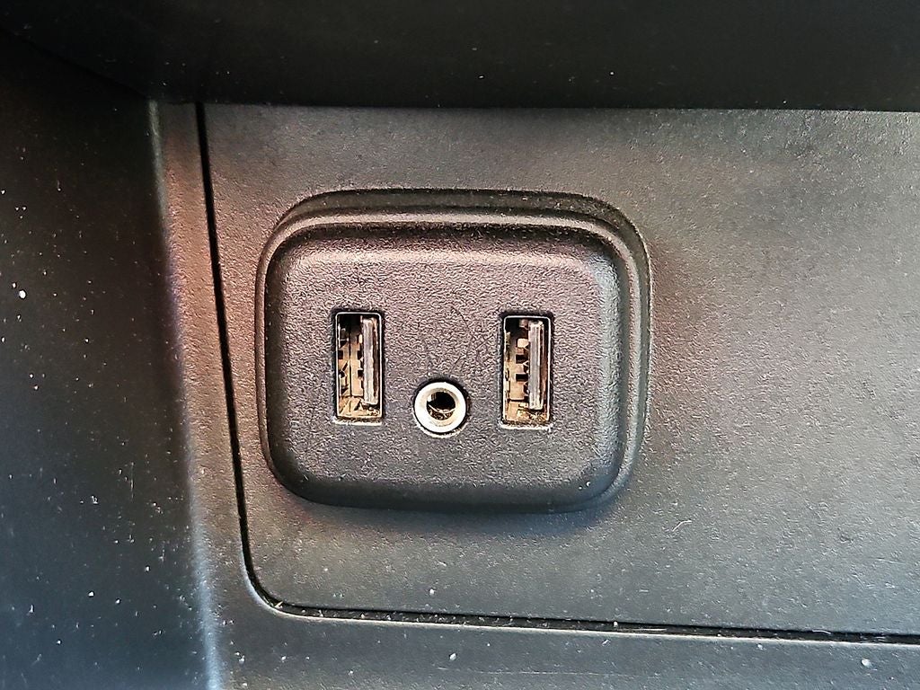 2022 GMC Canyon 4WD Crew Cab Short Box Elevation