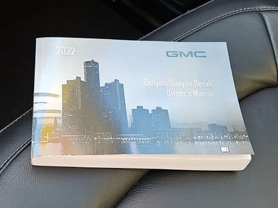 2022 GMC Canyon 4WD Crew Cab Short Box Elevation