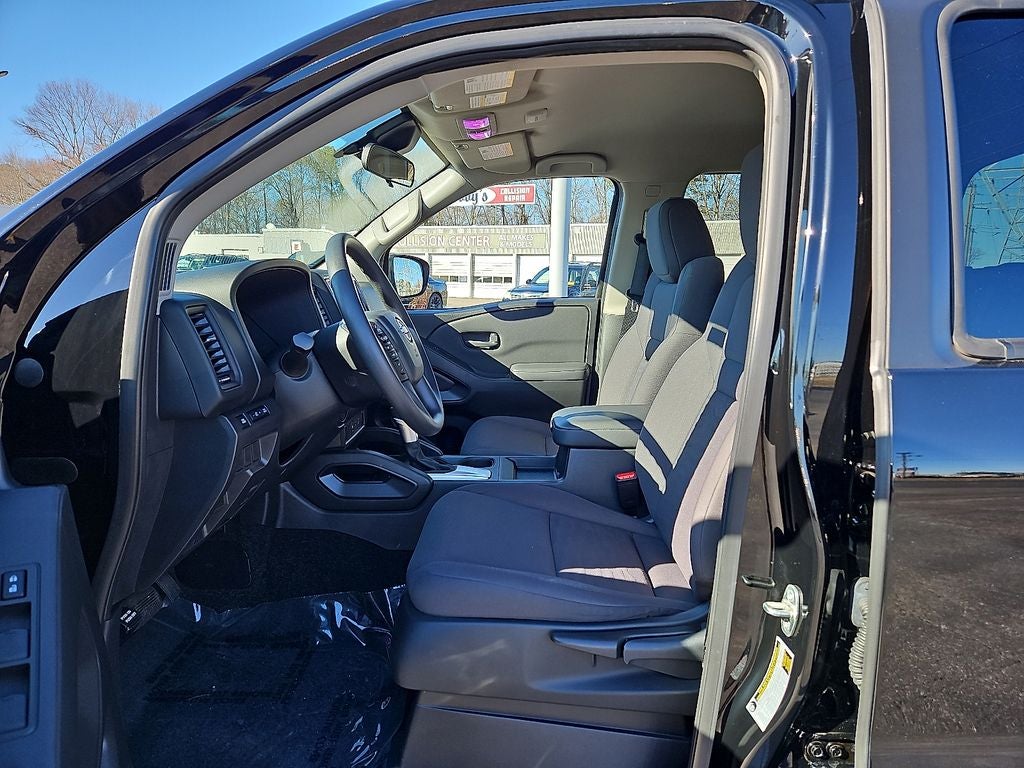 2022 Nissan Frontier Crew Cab S 4x2