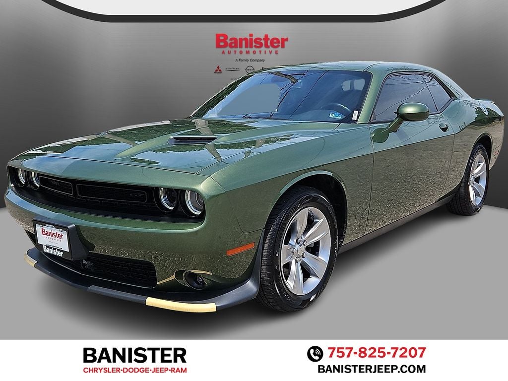 2022 Dodge Challenger SXT Auto's photo