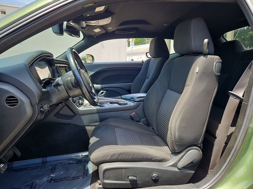 2022 Dodge Challenger SXT
