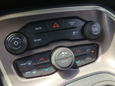 2022 Dodge Challenger SXT