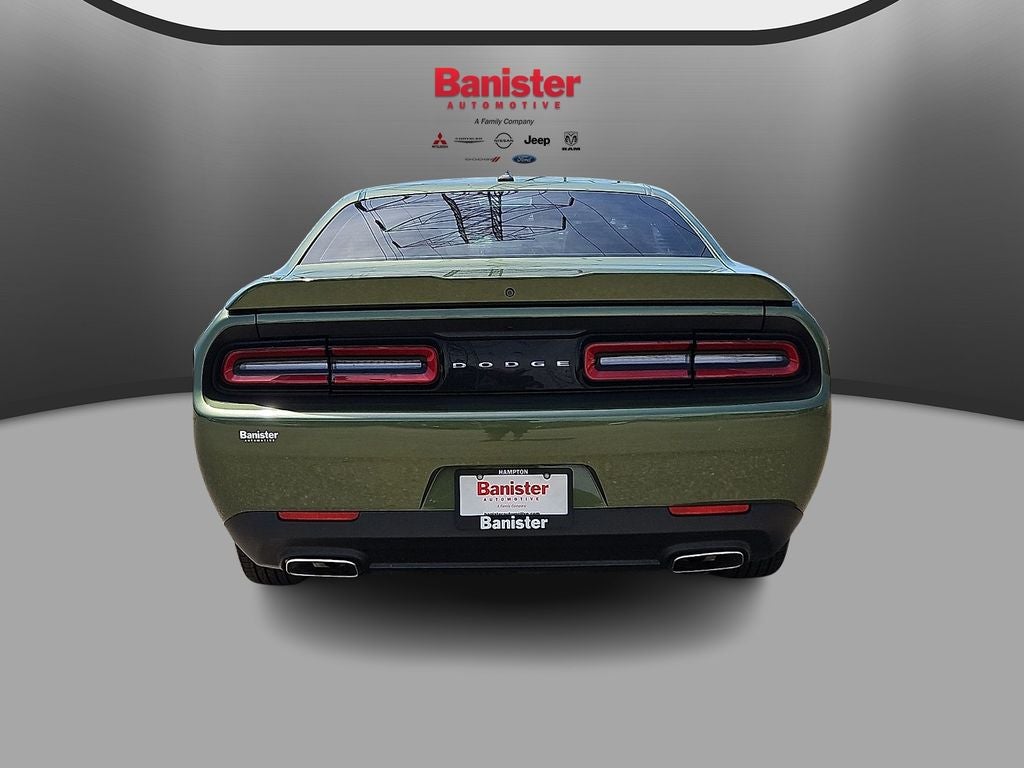 2022 Dodge Challenger SXT