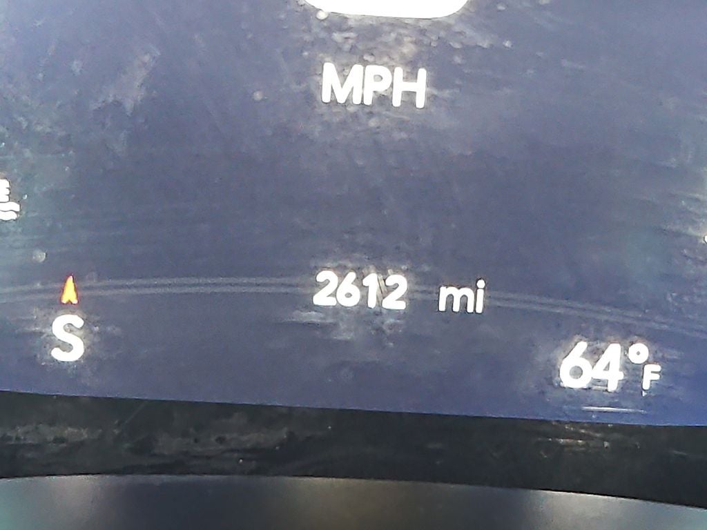 2025 Chrysler Voyager LX