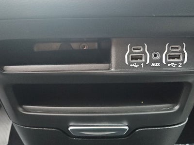 2025 Chrysler Voyager LX