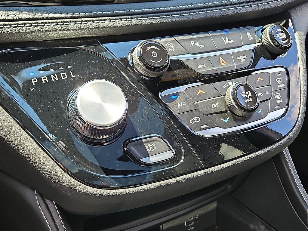 2027 Chrysler Pacifica PACIFICA LIMITED