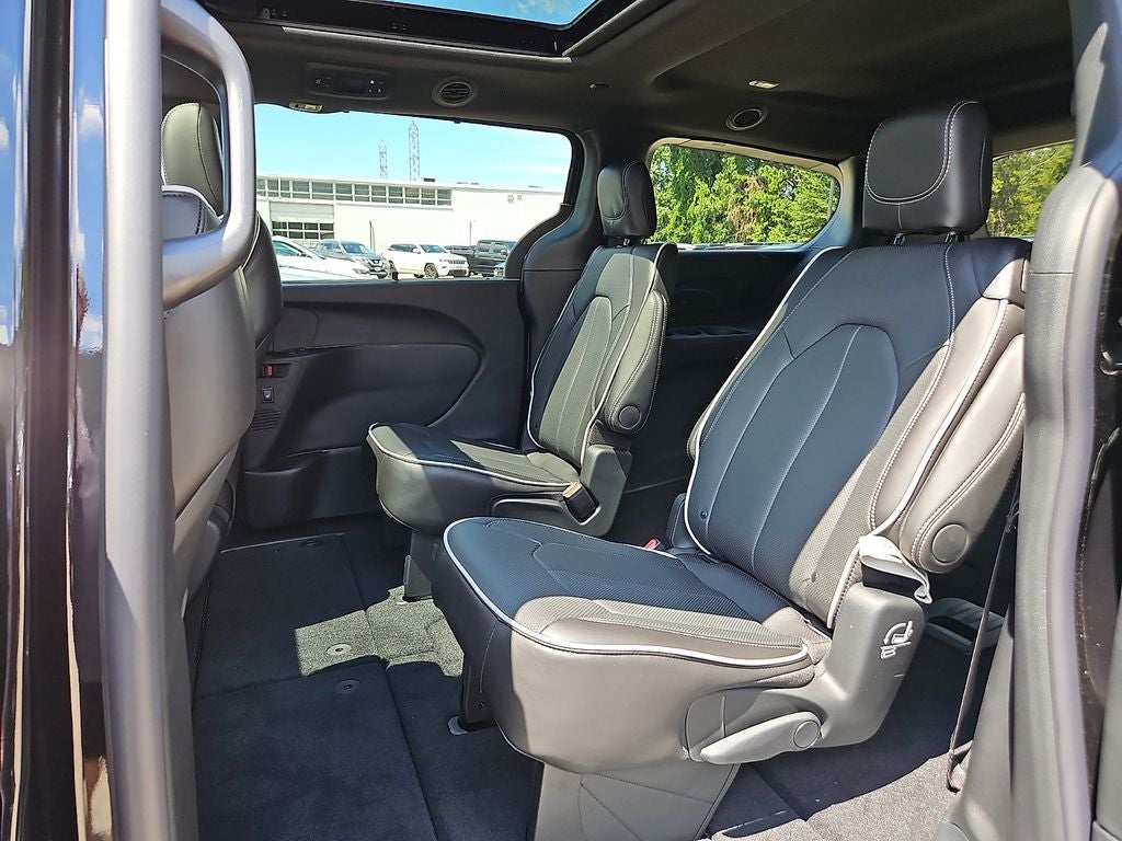 2027 Chrysler Pacifica PACIFICA LIMITED
