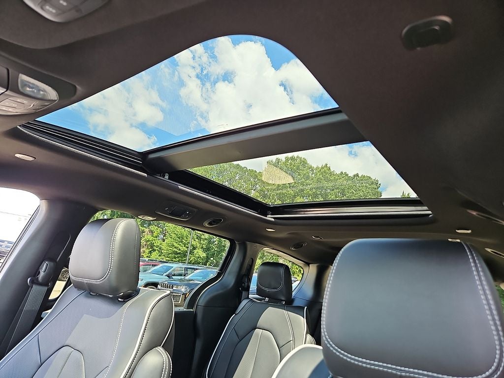 2027 Chrysler Pacifica PACIFICA LIMITED