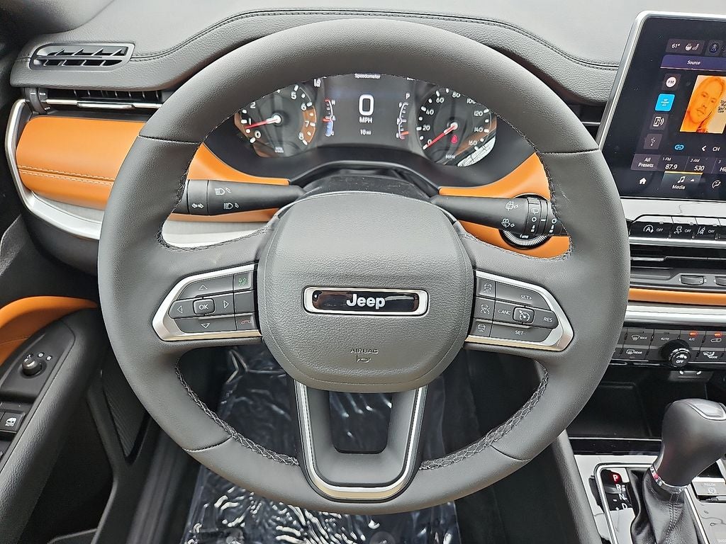 2025 Jeep Compass COMPASS LIMITED 4X4