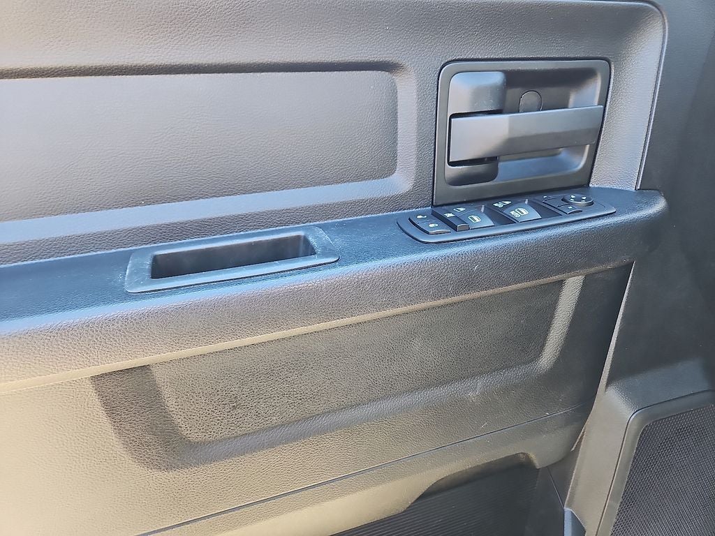 2022 RAM 2500 Tradesman Crew Cab 4x2 8' Box